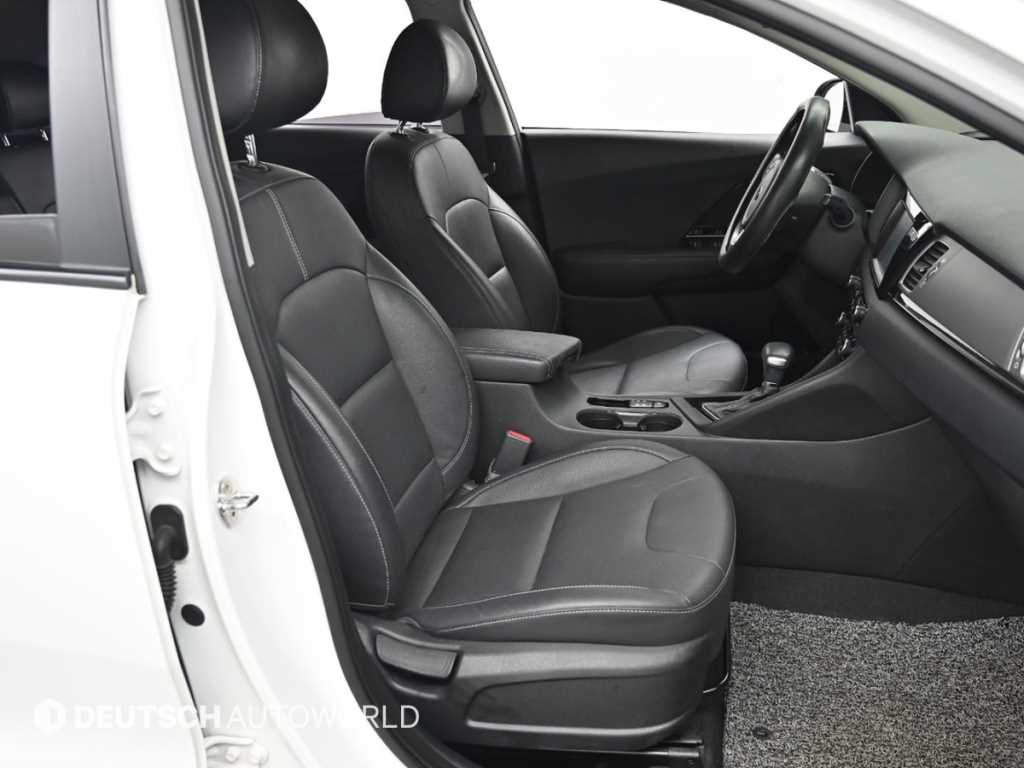 KIA Niro - Vista 10