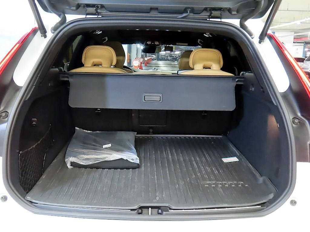 Volvo XC60 2025 Blanco - Importación desde Corea - HF Imports Iquique - Foto 17