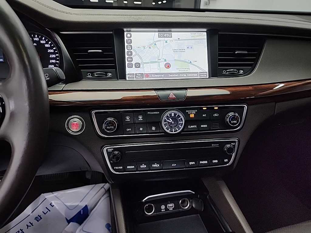 KIA K7 - Vista 10