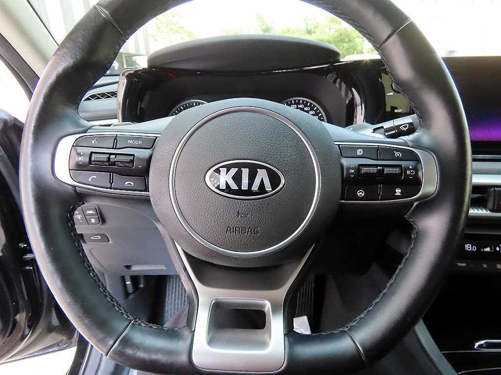 KIA K5 - Vista 8