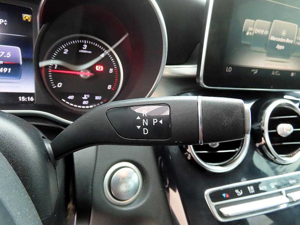 Mercedes Benz C Class - Vista 11
