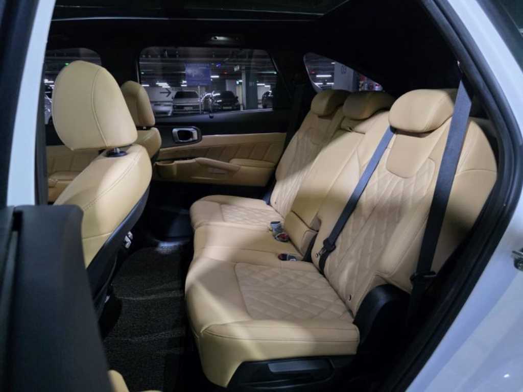 KIA Sorento - Vista 8