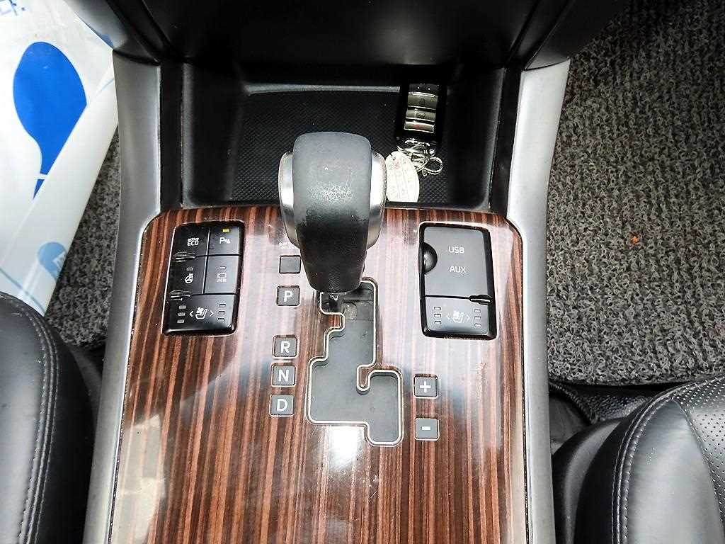 KIA Mohave - Vista 10