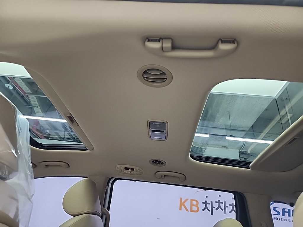 KIA Carnival 2018 - Importación desde Corea - HF Imports Iquique - Foto 15
