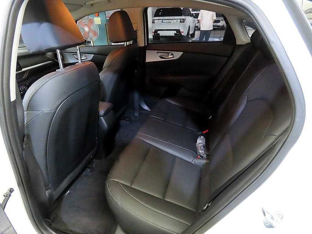 KIA K3 - Vista 7