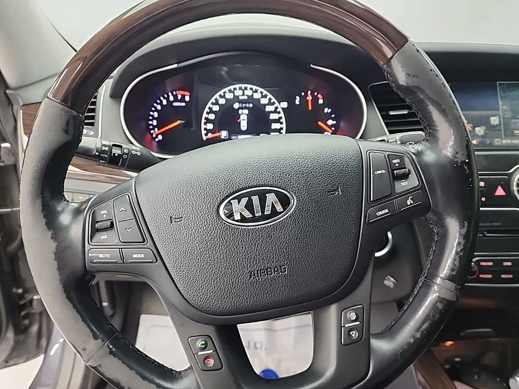 KIA K7 - Vista 9