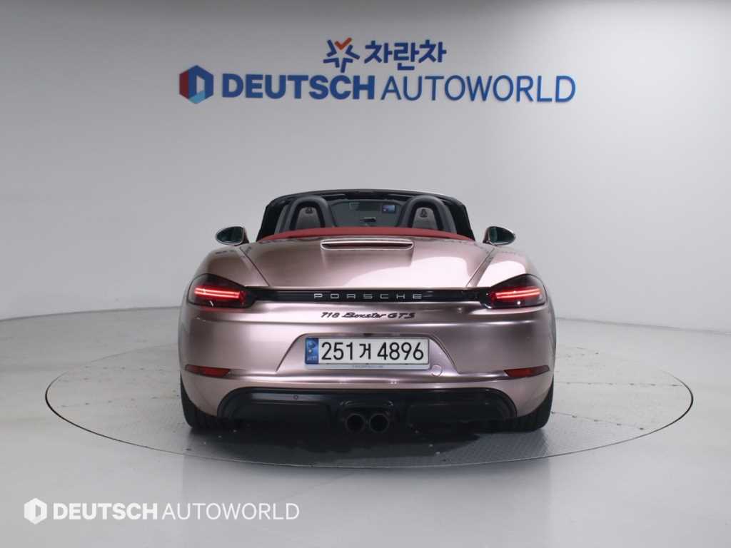 Porsche 718 - Vista 4