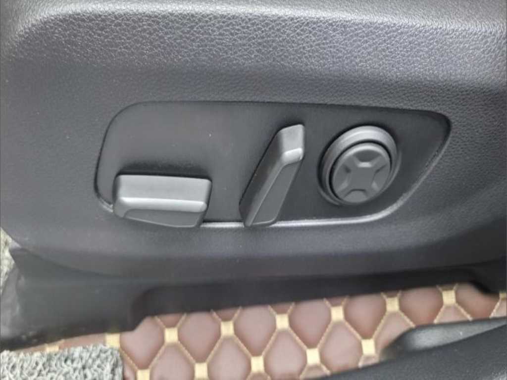 KIA Carnival - Vista 5