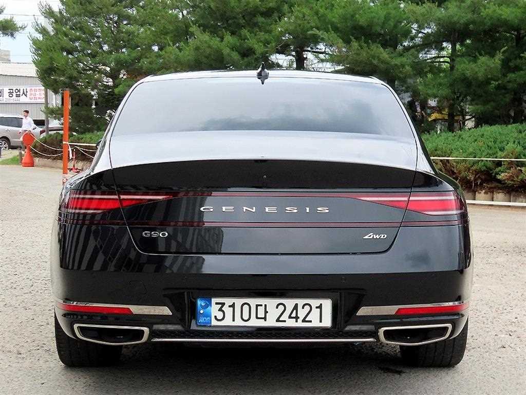 Genesis G90 - Vista 4