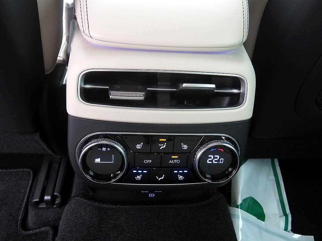 Genesis GV70 - Vista 10
