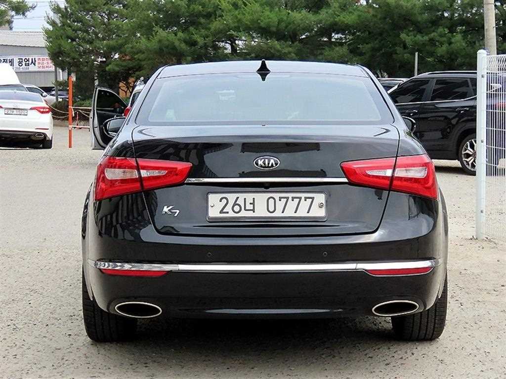 KIA K7 - Vista 4