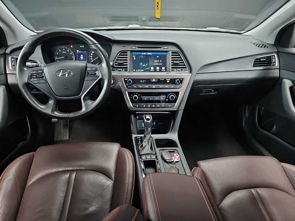 HYUNDAI Sonata - Vista 7