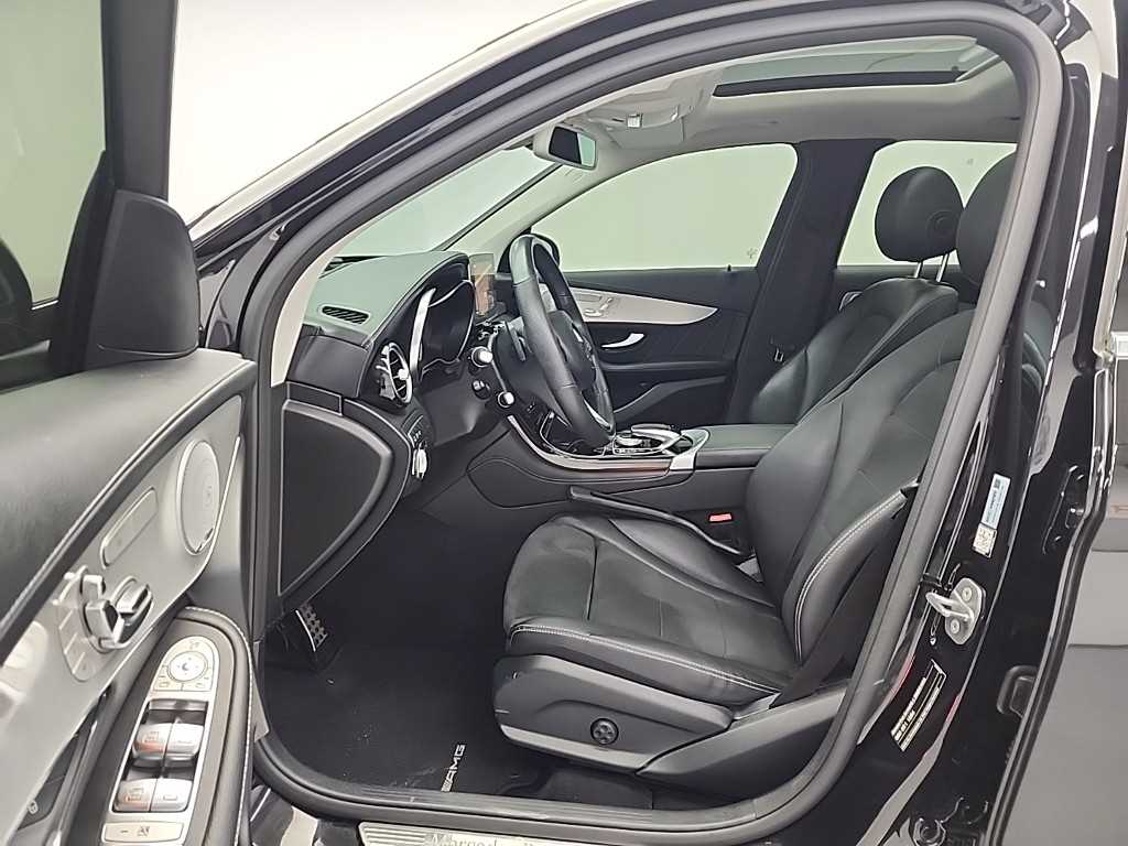 Mercedes Benz GLC Class - Vista 11