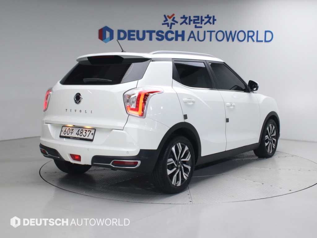 Ssangyong Tivoli - Vista 2
