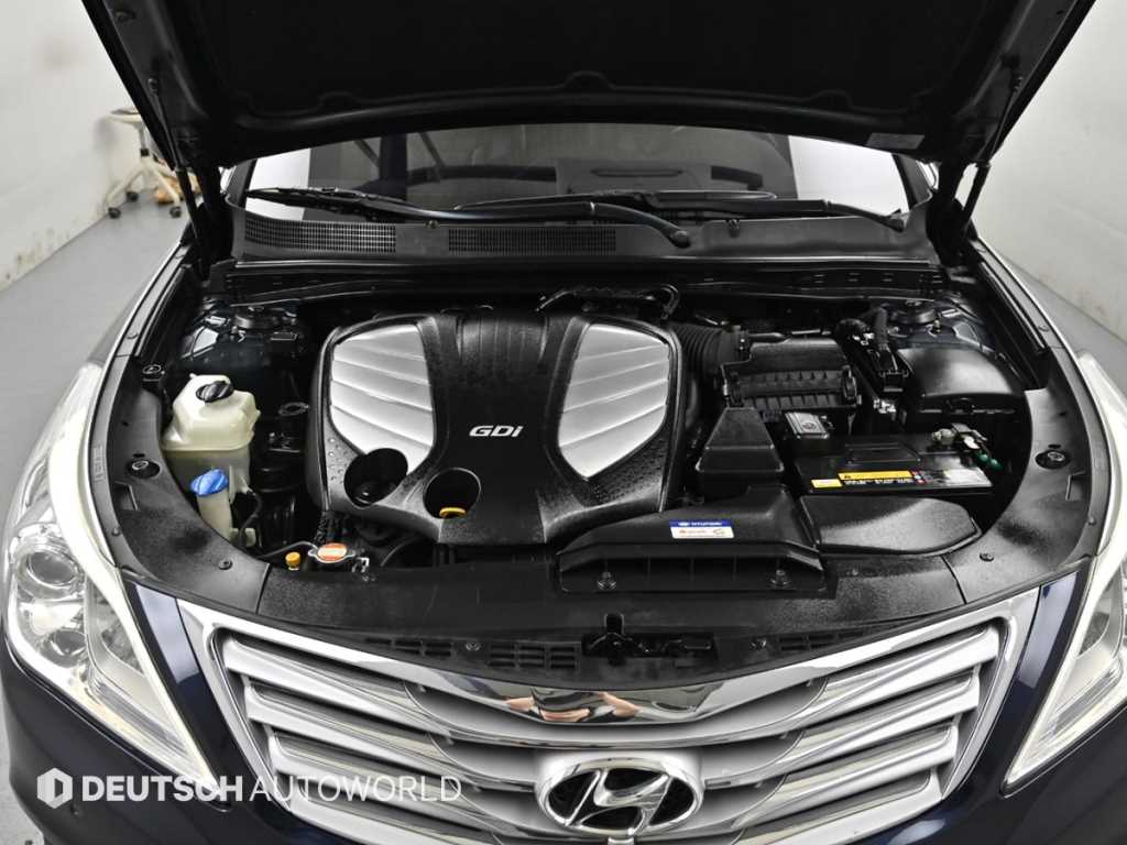 HYUNDAI Grandeur - Vista 6