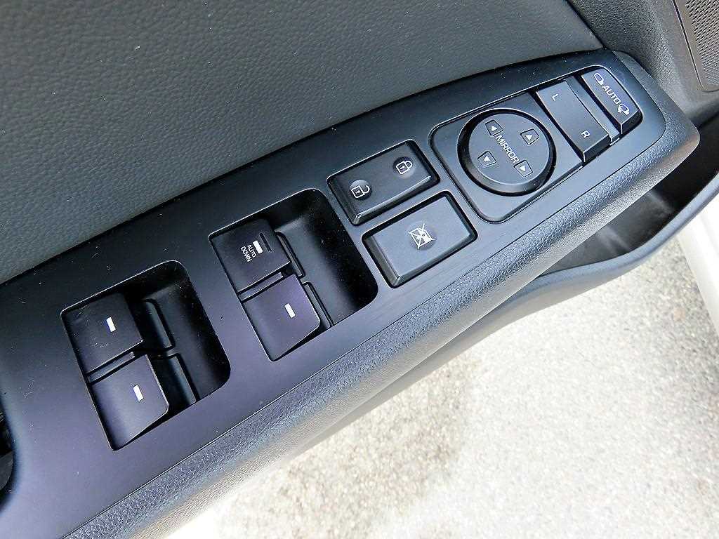 HYUNDAI Avante 2016 Plateado - Importación desde Corea - HF Imports Iquique - Foto 14