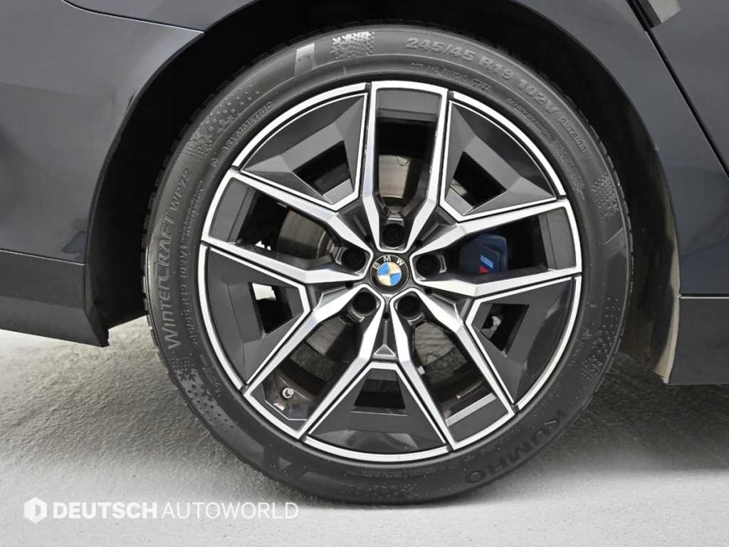 BMW 5 Series - Vista 5