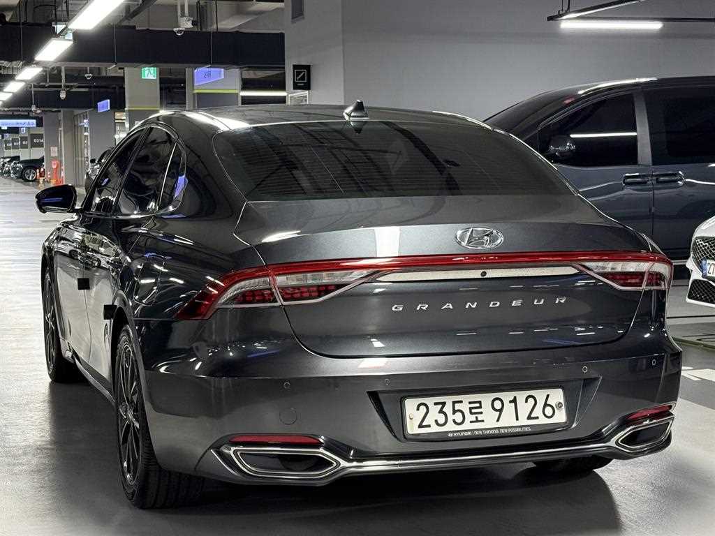 HYUNDAI Grandeur - Vista 4