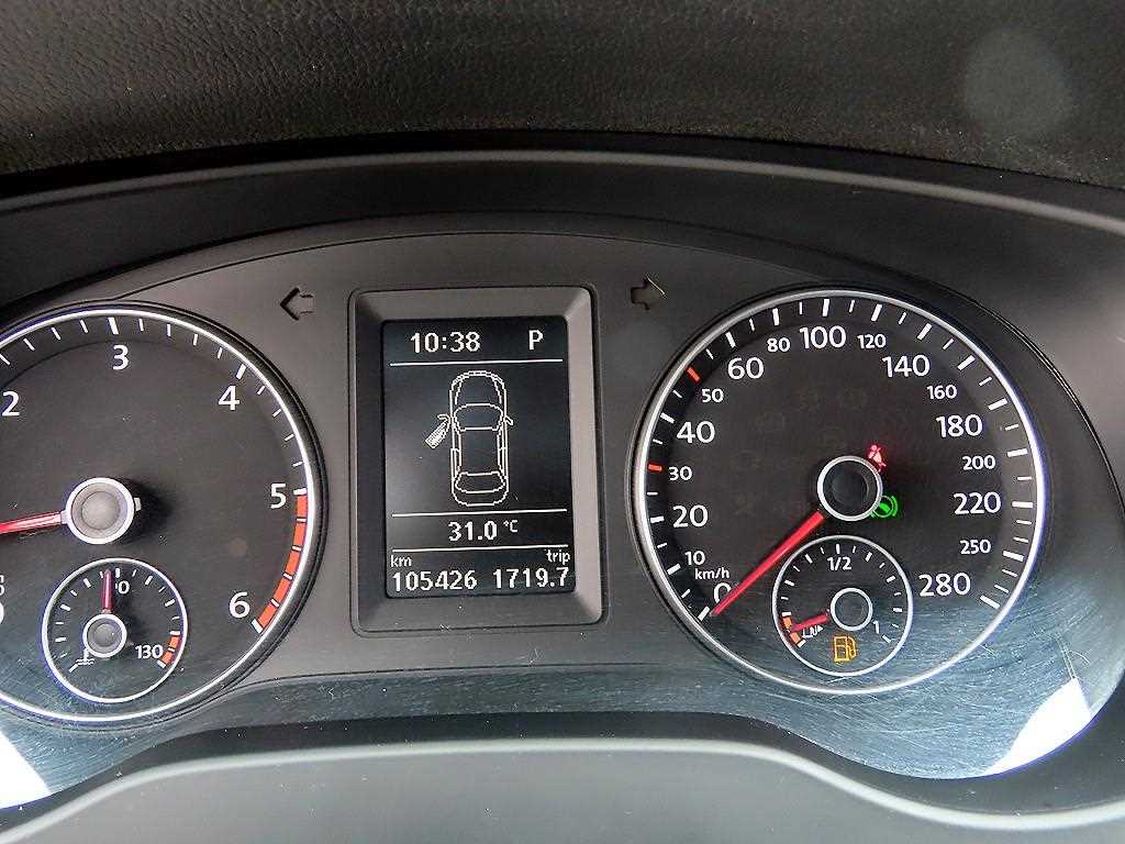 Volkswagen Jetta - Vista 9