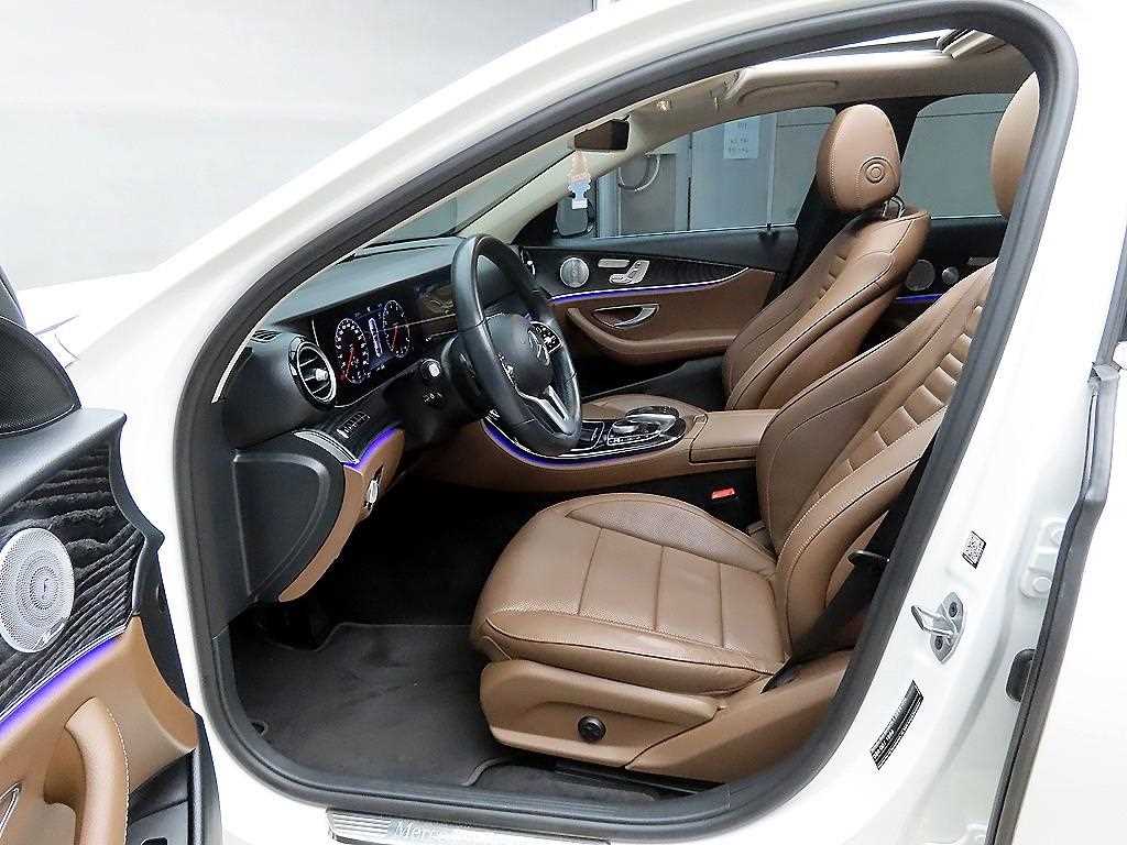 Mercedes Benz E class - Vista 5