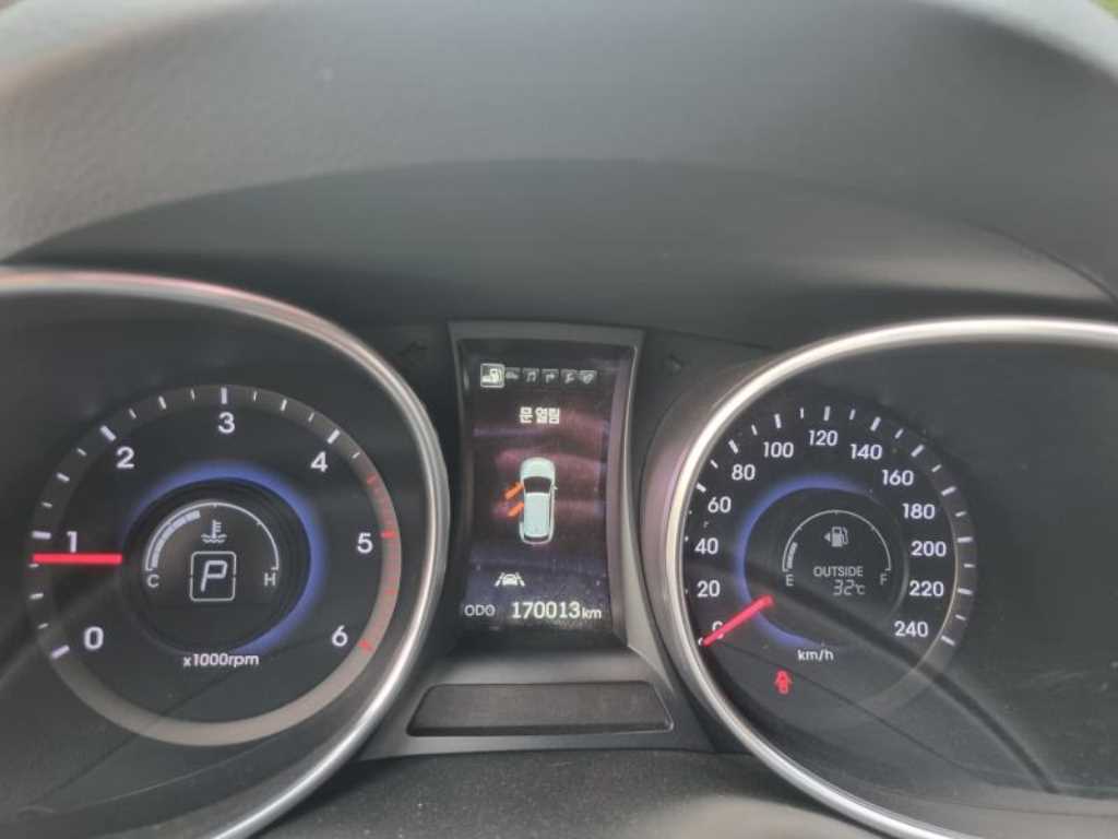 HYUNDAI Maxcruz - Vista 12