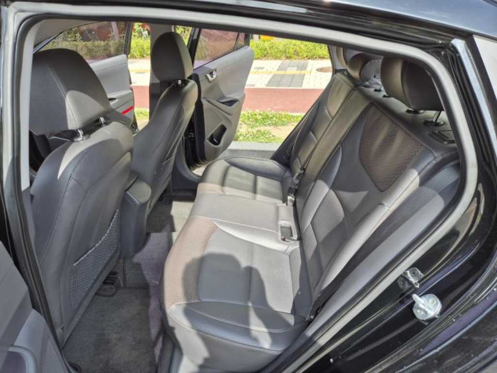HYUNDAI Ioniq - Vista 8