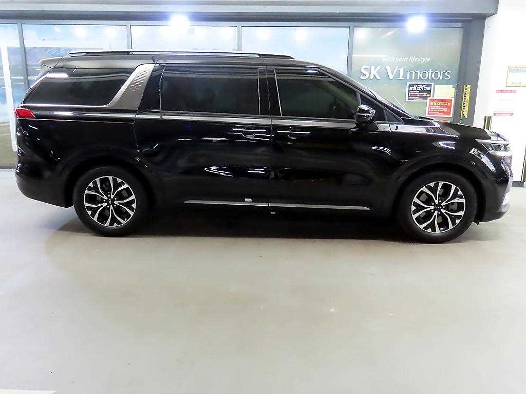KIA Carnival - Vista 3