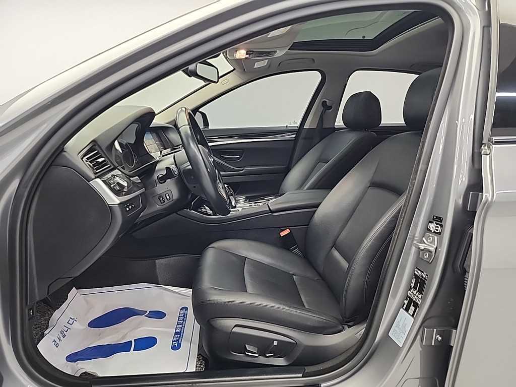 BMW 5 Series - Vista 11