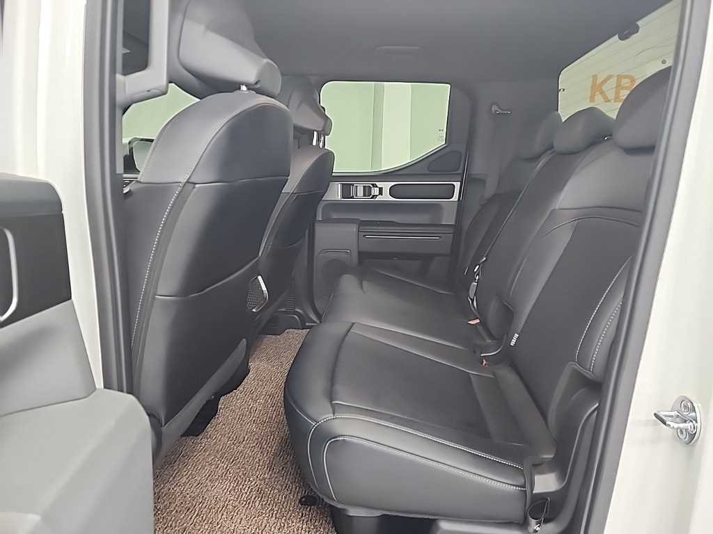 KIA Tasman - Vista 12