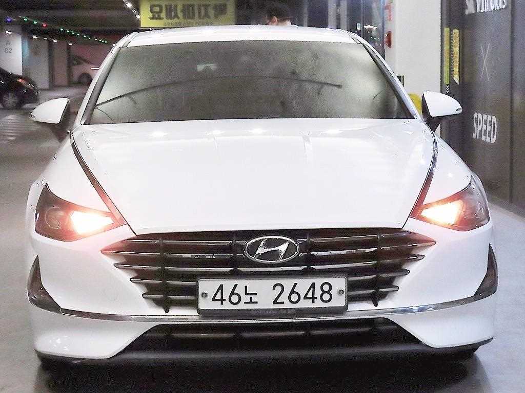 HYUNDAI Sonata - Vista 2