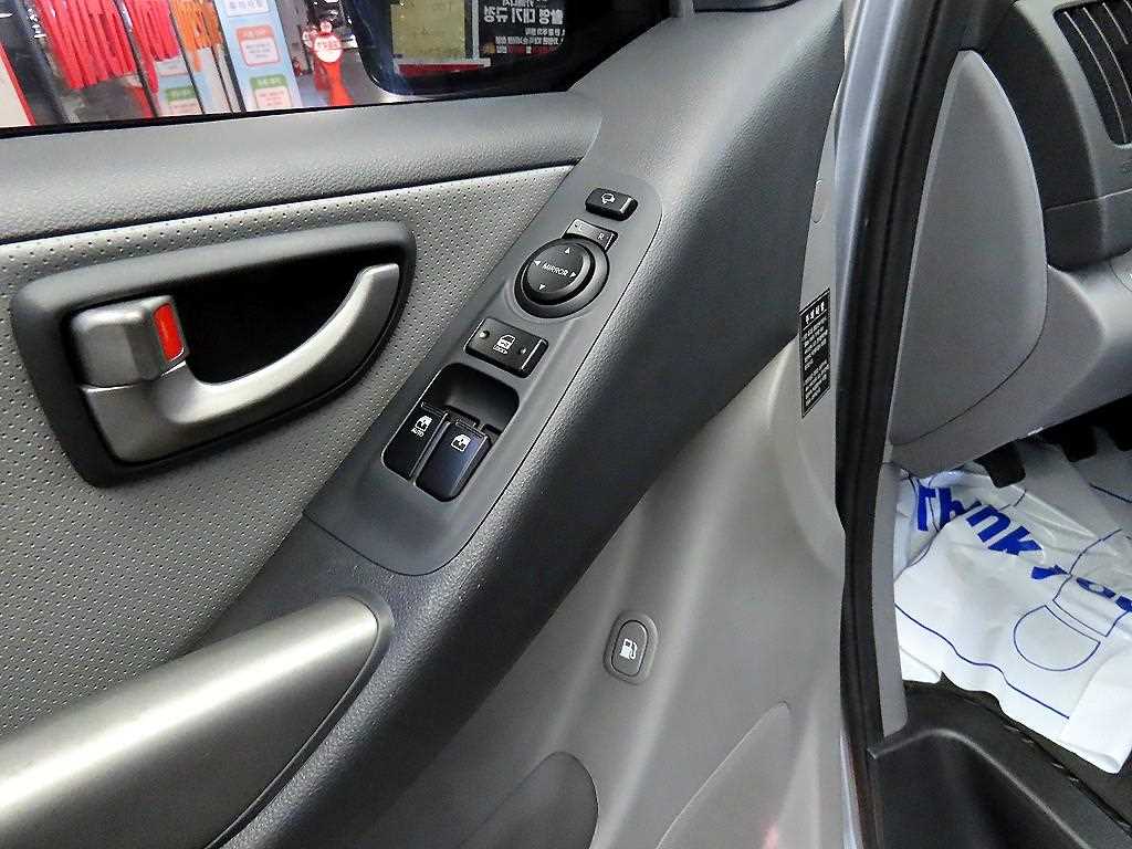 HYUNDAI Starex 2012 Plateado - Importación desde Corea - HF Imports Iquique - Foto 13