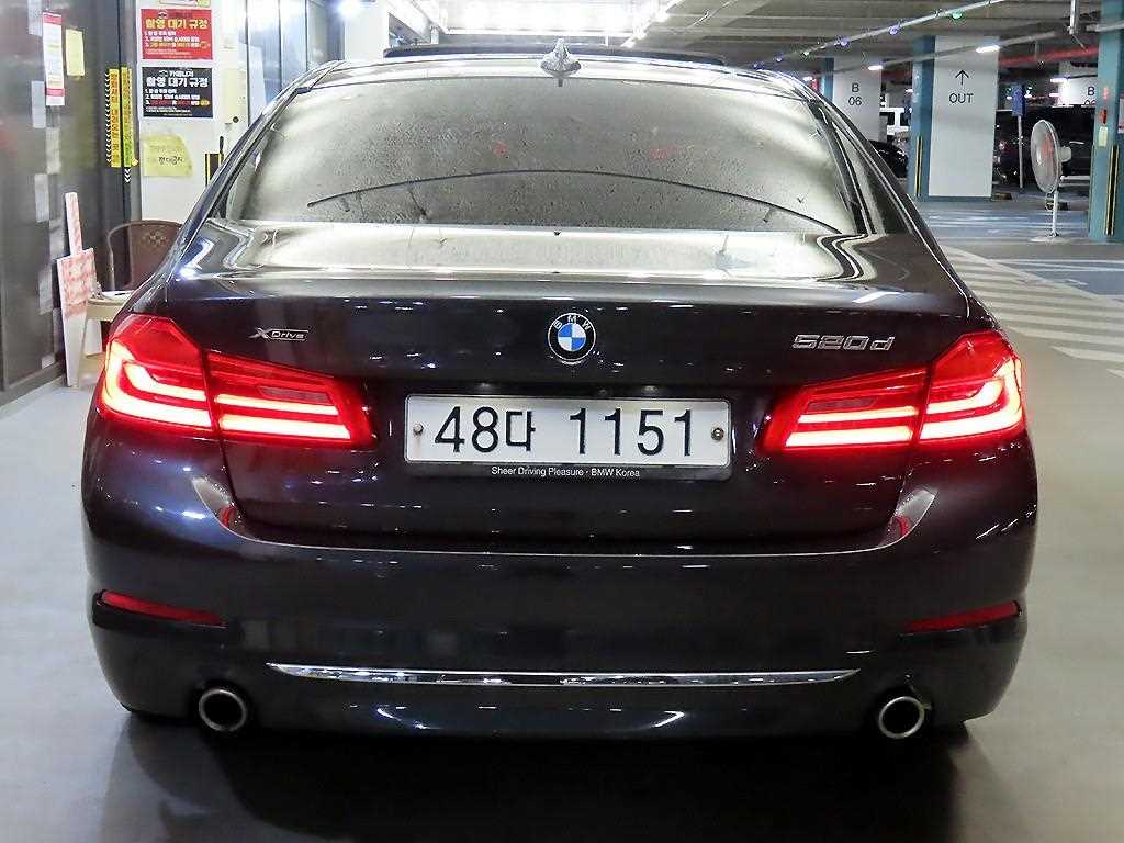 BMW 5 Series - Vista 5