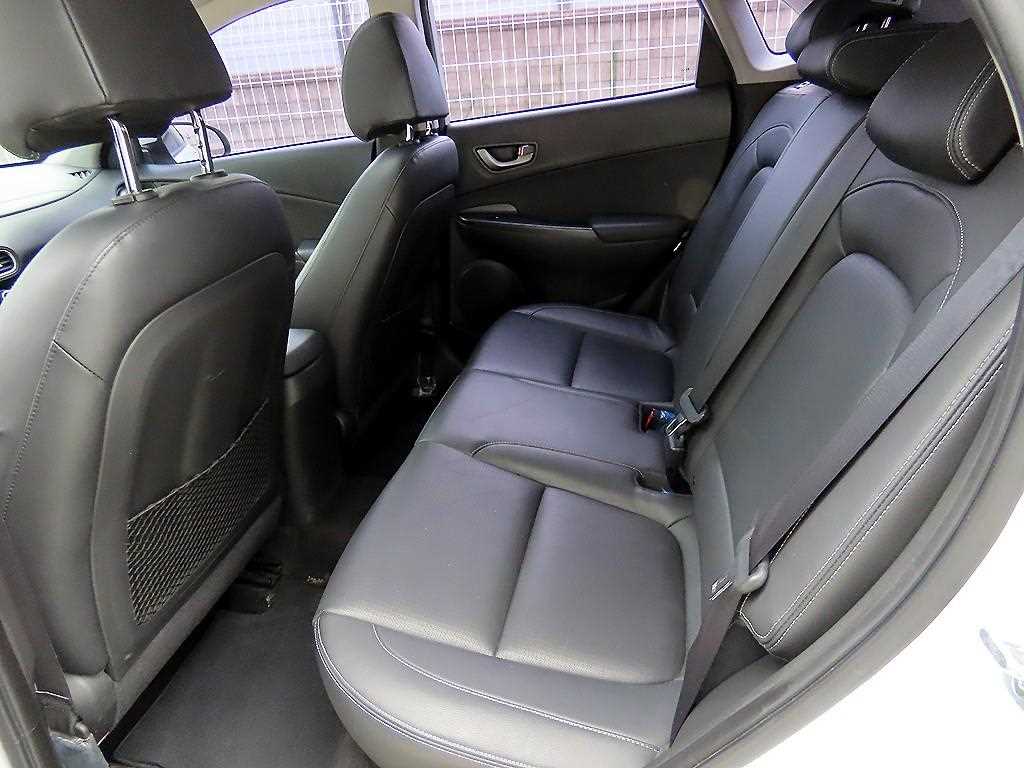 HYUNDAI Kona - Vista 6