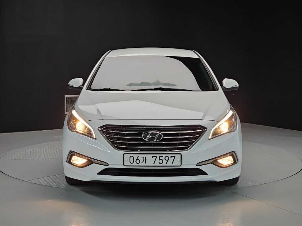 HYUNDAI Sonata - Vista 2