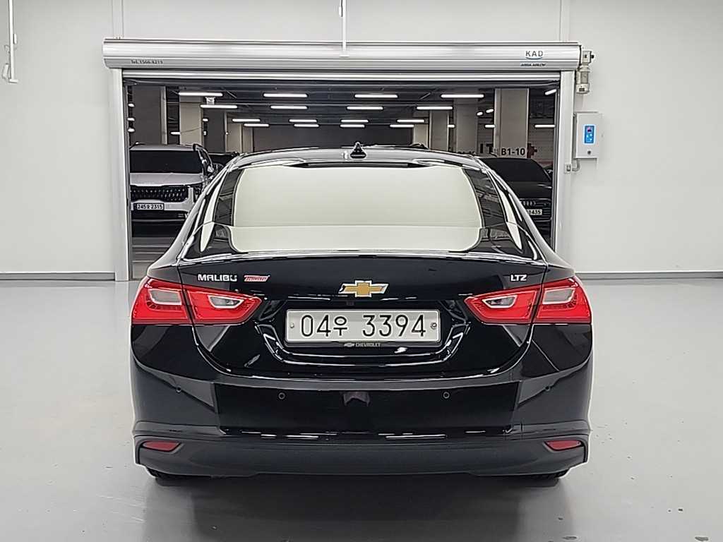 Chevrolet Malibu - Vista 3