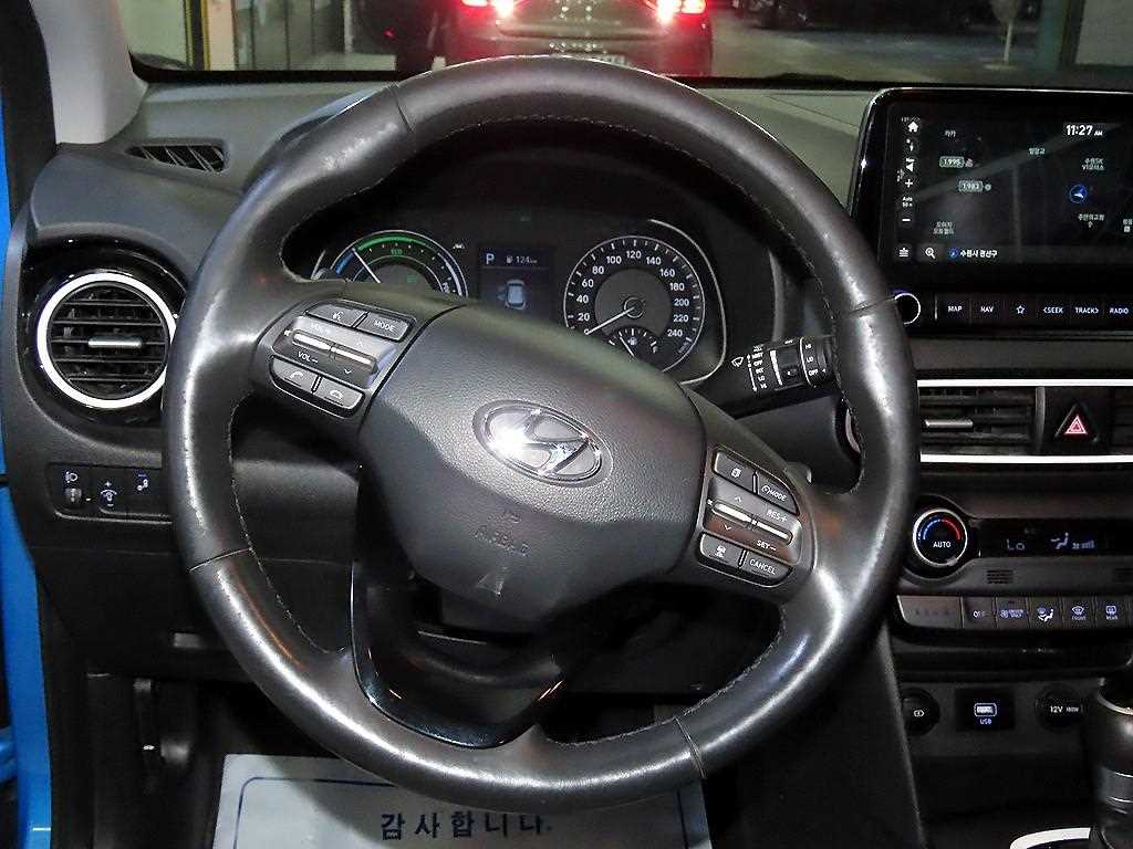 HYUNDAI Kona - Vista 8