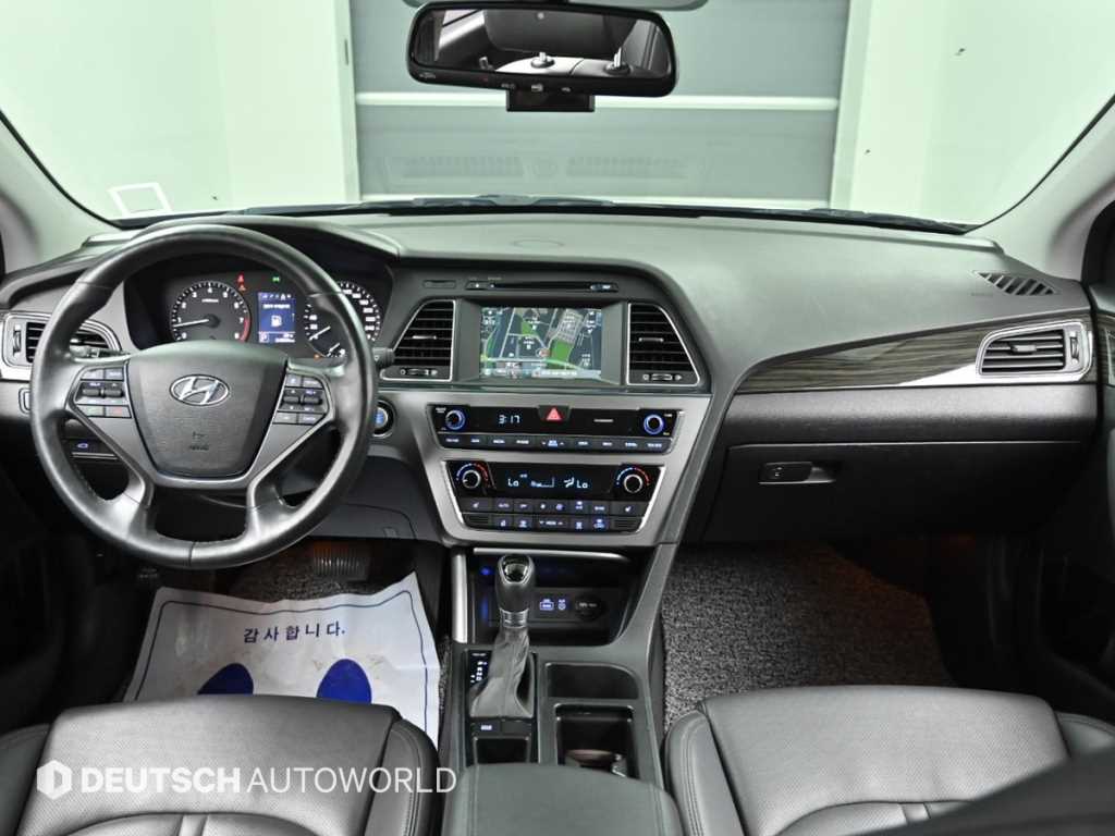 HYUNDAI Sonata - Vista 7