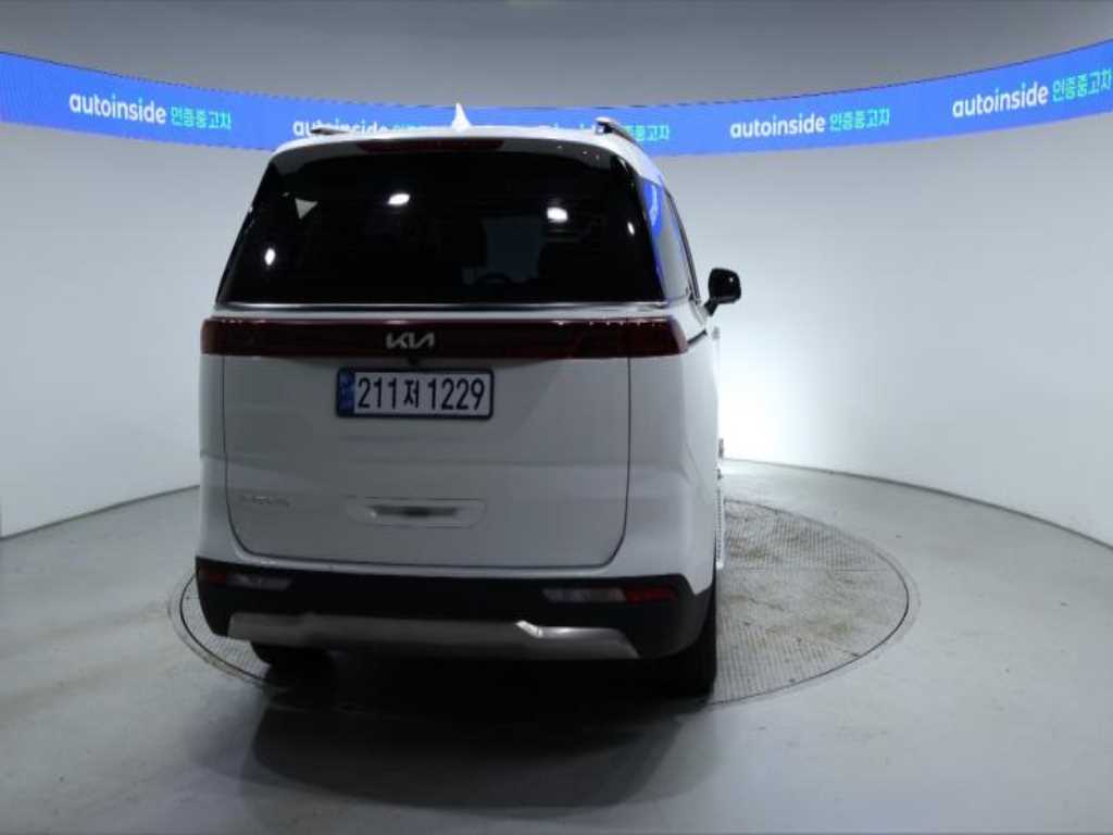 KIA Carnival - Vista 3