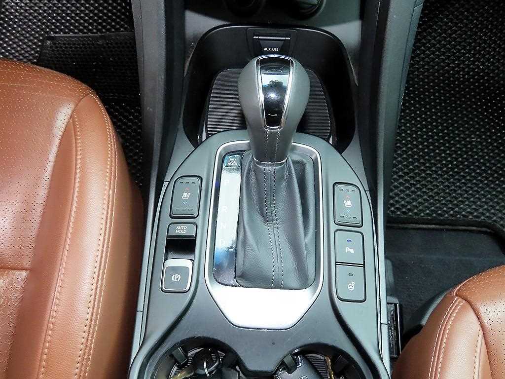 HYUNDAI Maxcruz - Vista 10