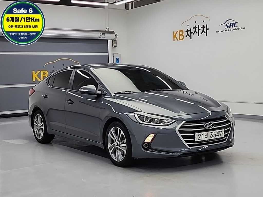 HYUNDAI Avante - Vista 4