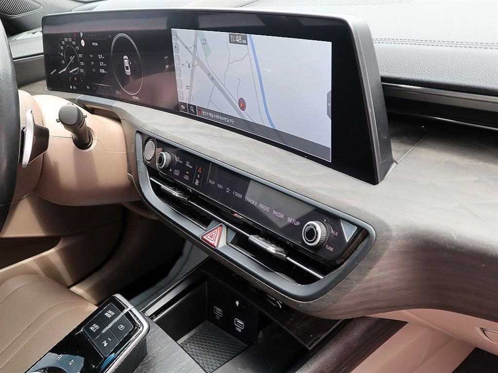 KIA K8 - Vista 12
