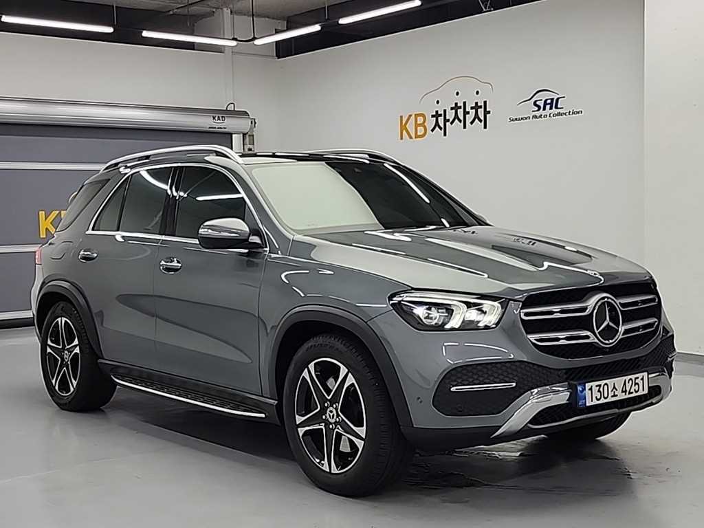 Mercedes Benz GLE Class - Vista 4
