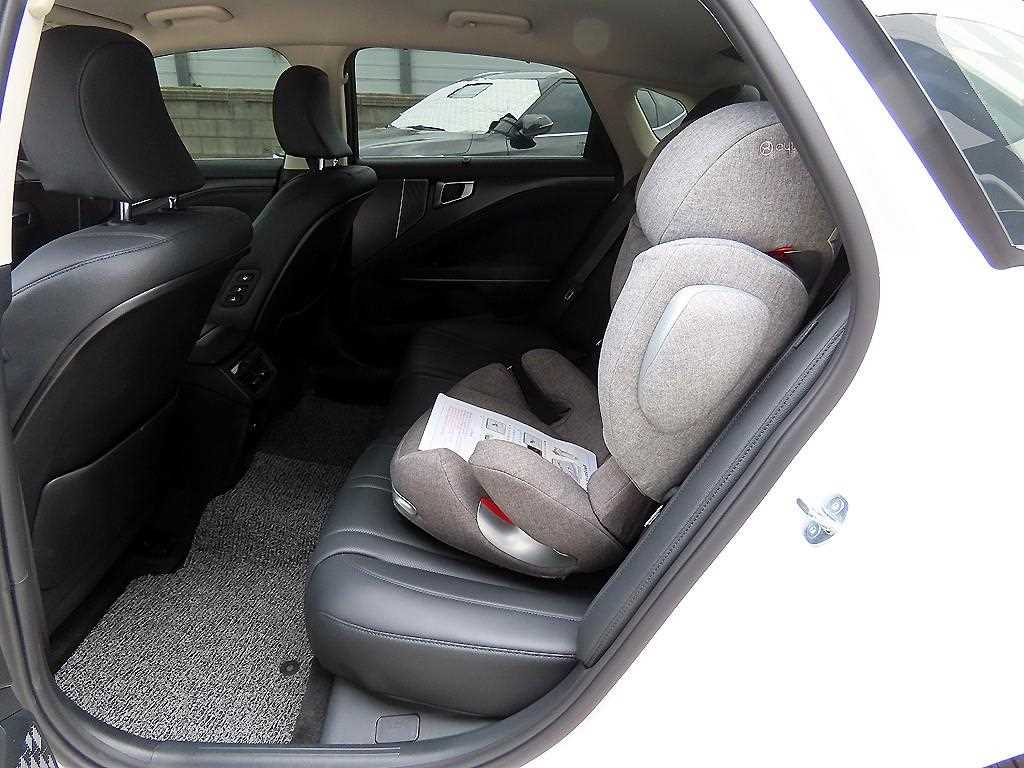 KIA K8 - Vista 6