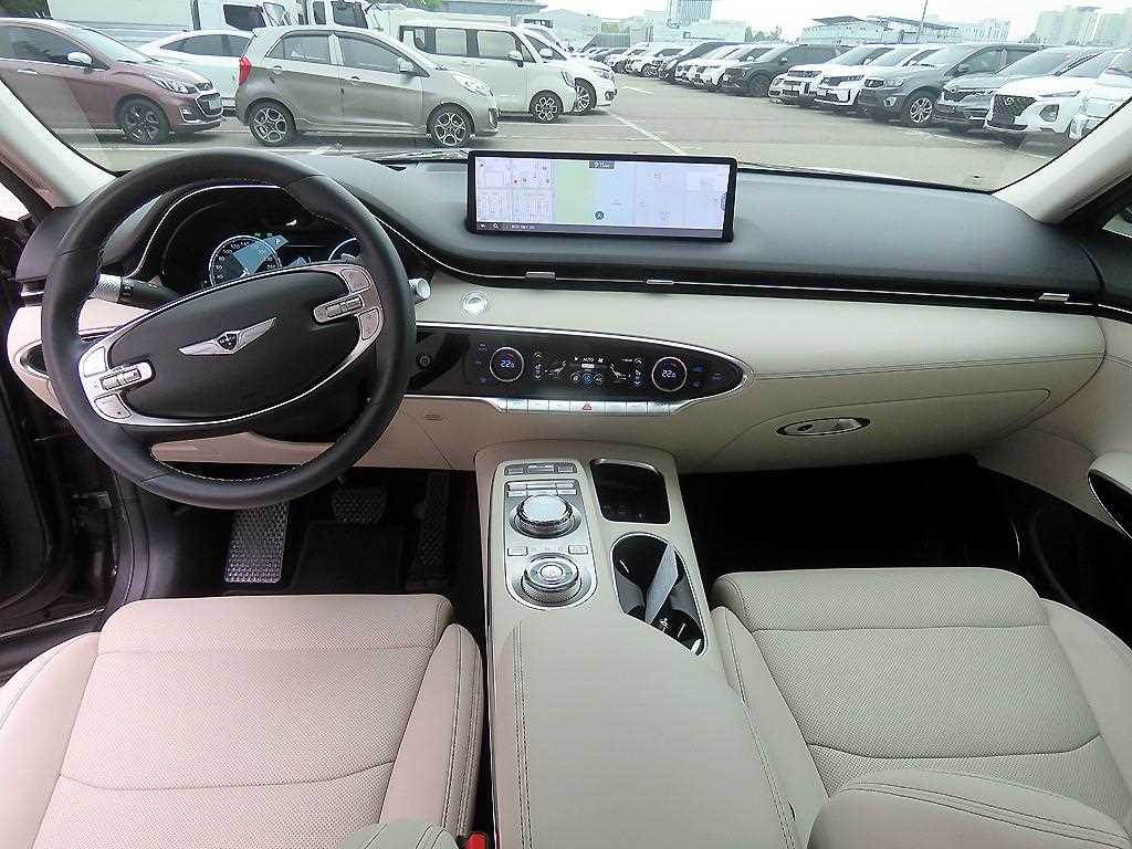 Genesis GV70 - Vista 9