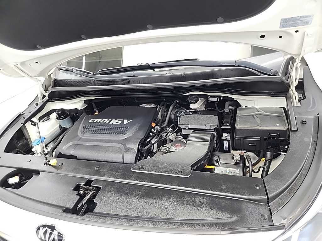 KIA Carnival - Vista 5