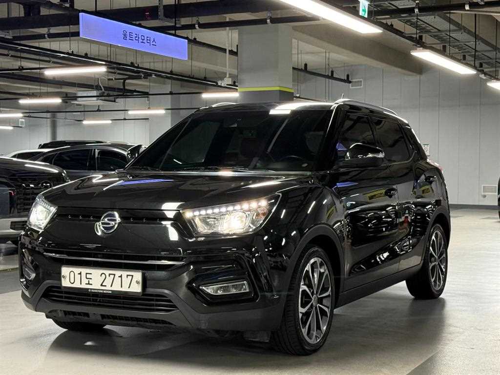 Ssangyong Tivoli 2018 Negro - Importación desde Corea - HF Imports Iquique - Foto 1