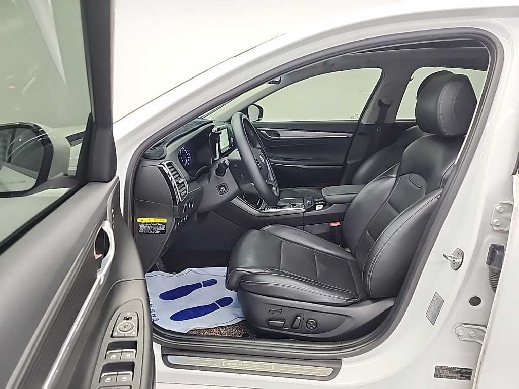 HYUNDAI Grandeur - Vista 12
