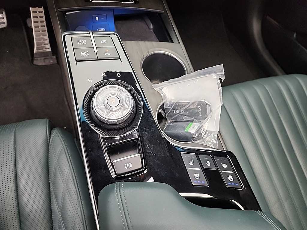 KIA K8 - Vista 8