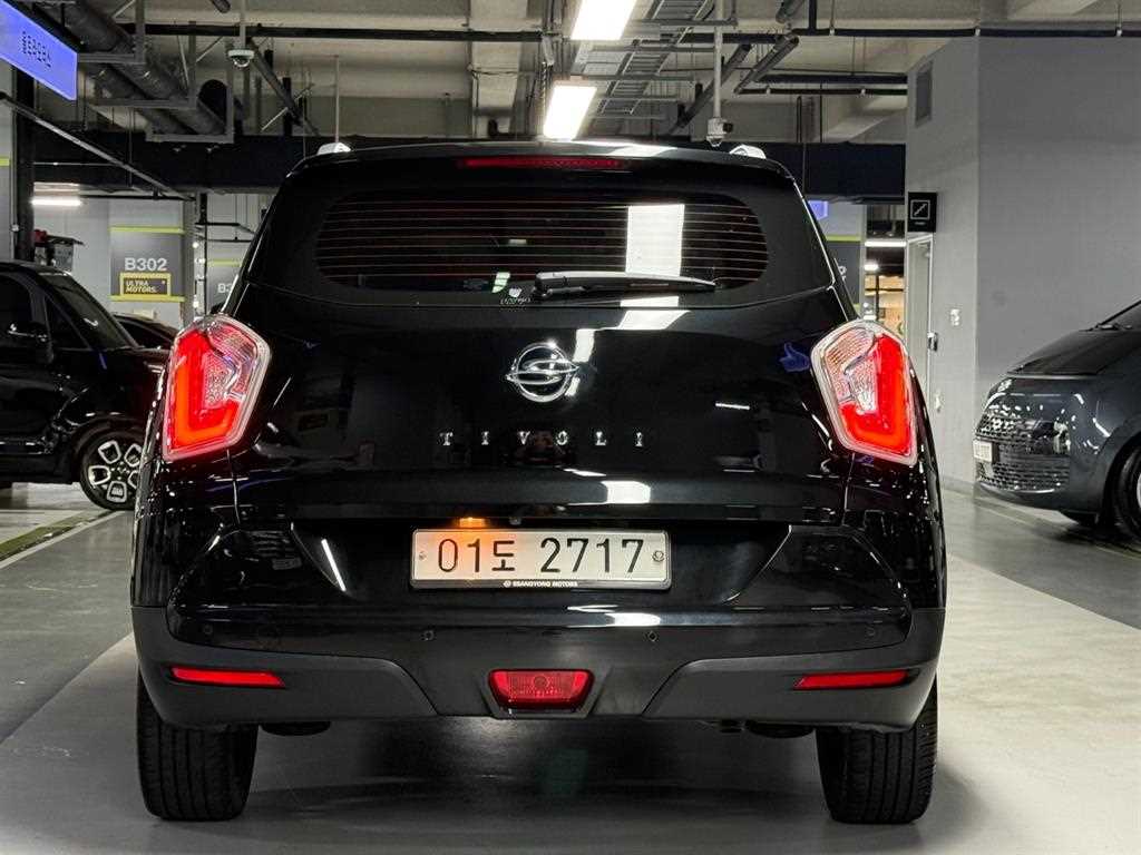 Ssangyong Tivoli - Vista 5