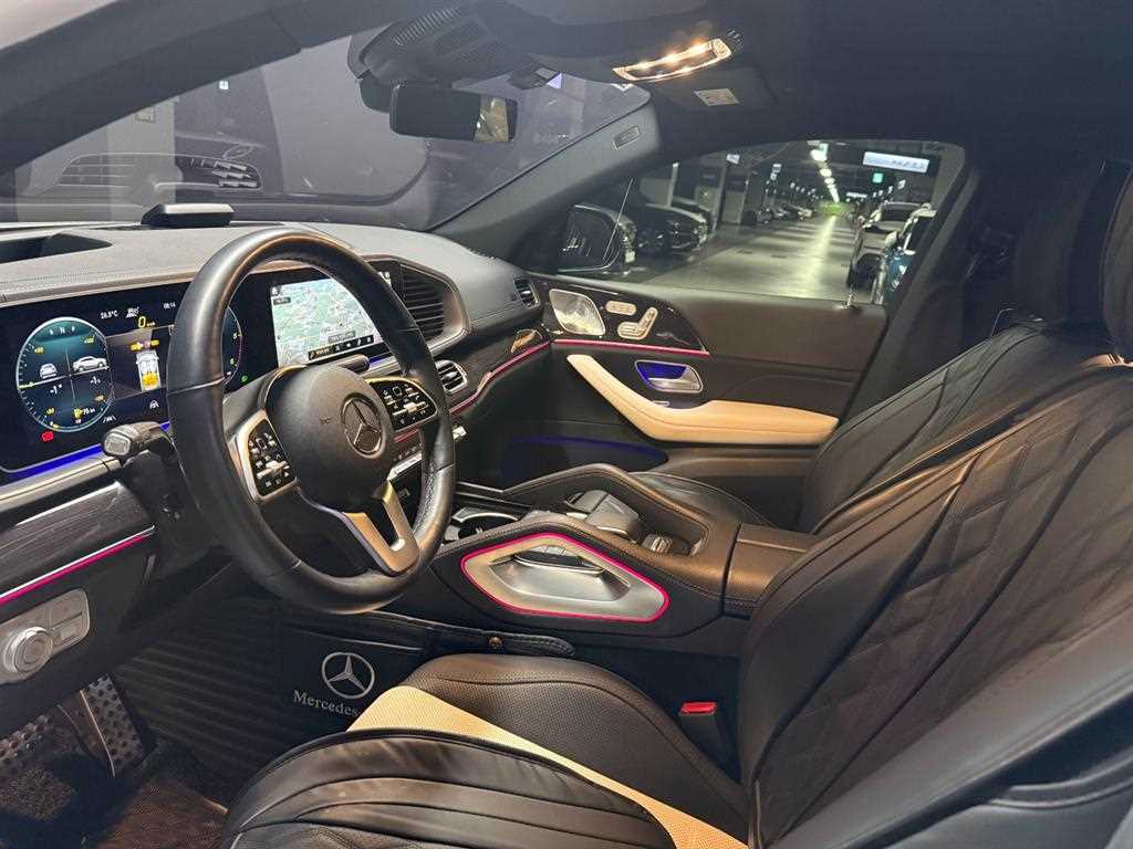 Mercedes Benz GLE Class - Vista 8